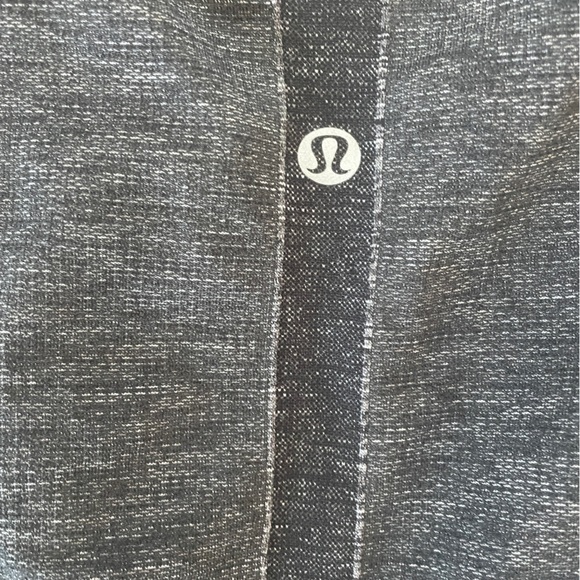 Lululemon size 8 LS running top - Picture 2 of 2